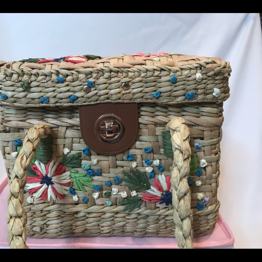 Zara Basket bag